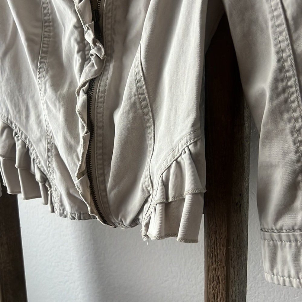 Tan zip up jacket - size small - Picture 4 of 6
